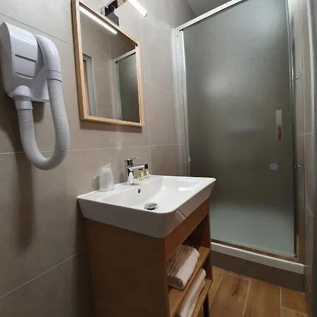 Hotel Les Pieux En Cotentin 3*