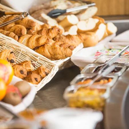 Hotel Les Pieux En Cotentin 3*