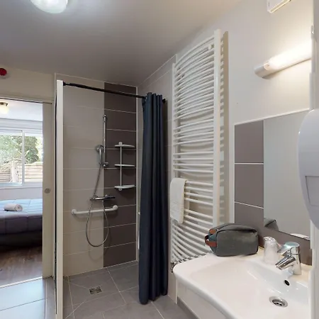 Hotel Les Pieux En Cotentin 3*